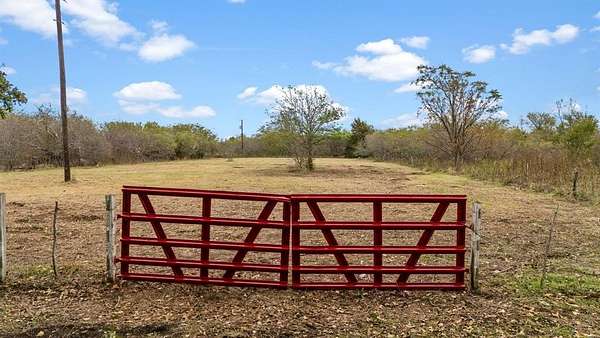6.8 Acres of Residential Land for Sale in Waco, Texas