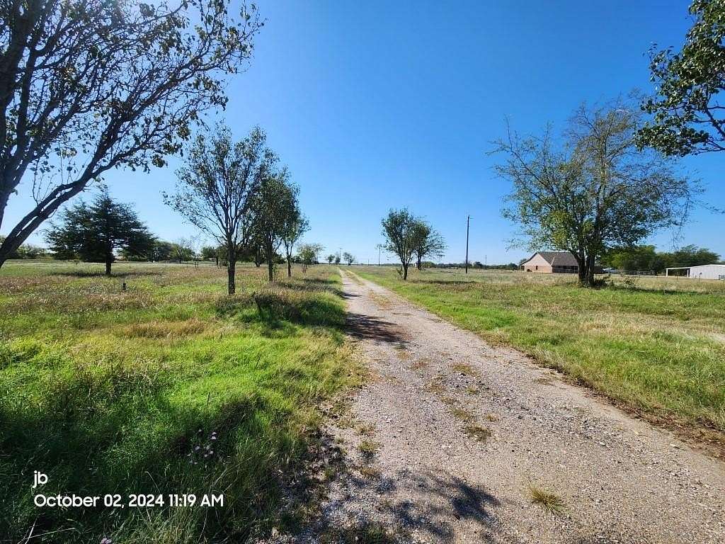 2 Acres of Land for Sale in Lone Oak, Texas