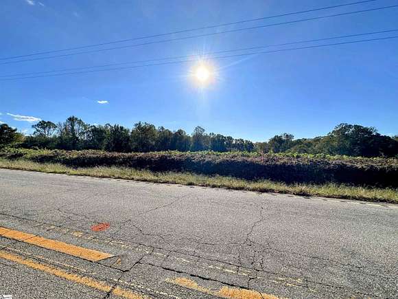 5 Acres of Residential Land for Sale in Fountain Inn, South Carolina