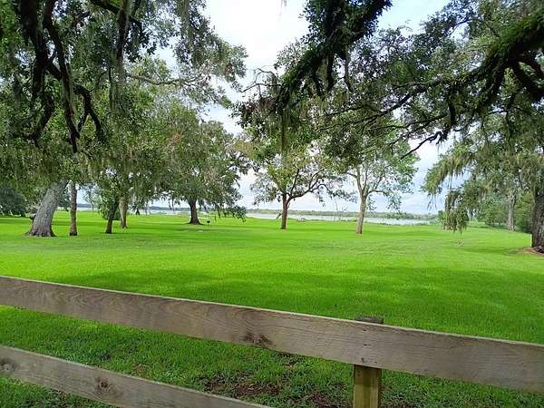 0.95 Acres of Residential Land for Sale in Angleton, Texas