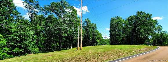 11 Acres of Recreational Land for Sale in Eldon, Missouri