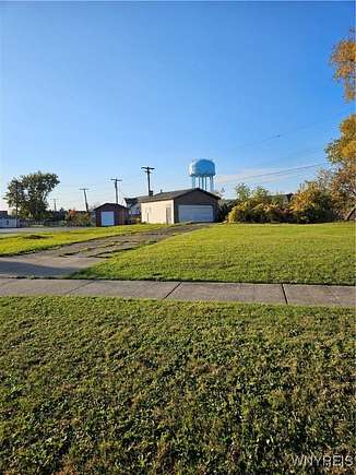 0.426 Acres of Residential Land with Home for Sale in Tonawanda Town, New York