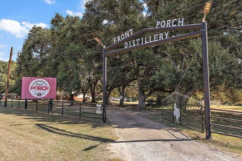 5.5 Acres of Commercial Land for Sale in Nacogdoches, Texas