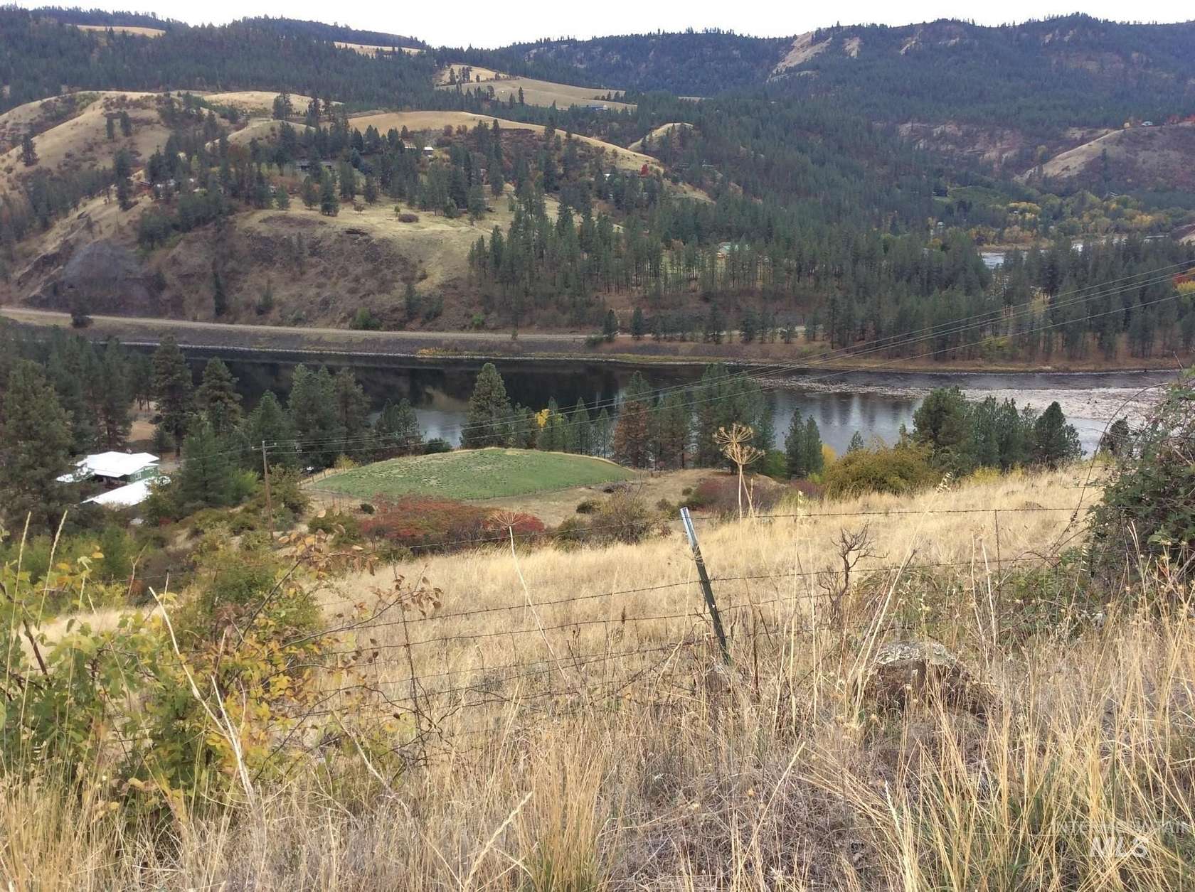 25.001 Acres of Land for Sale in Lenore, Idaho