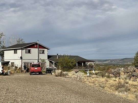 7.47 Acres of Land with Home for Sale in Alturas, California