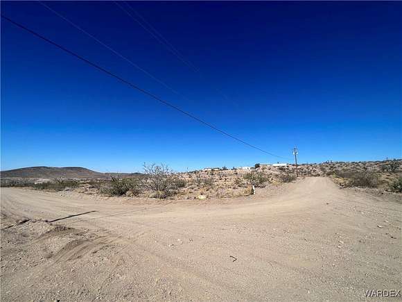 1.01 Acres of Residential Land for Sale in White Hills, Arizona