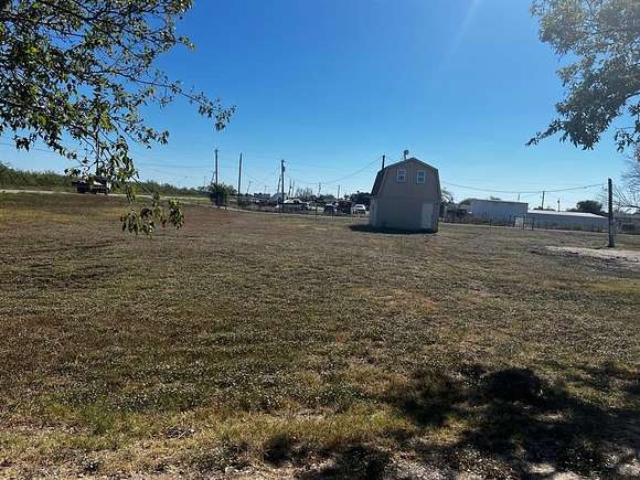 1.25 Acres of Land for Sale in Venus, Texas