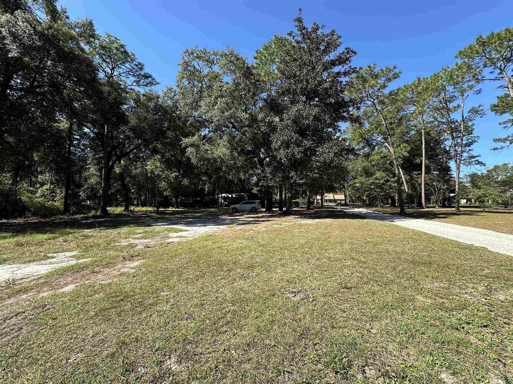 0.9 Acres of Land for Sale in Tallahassee, Florida