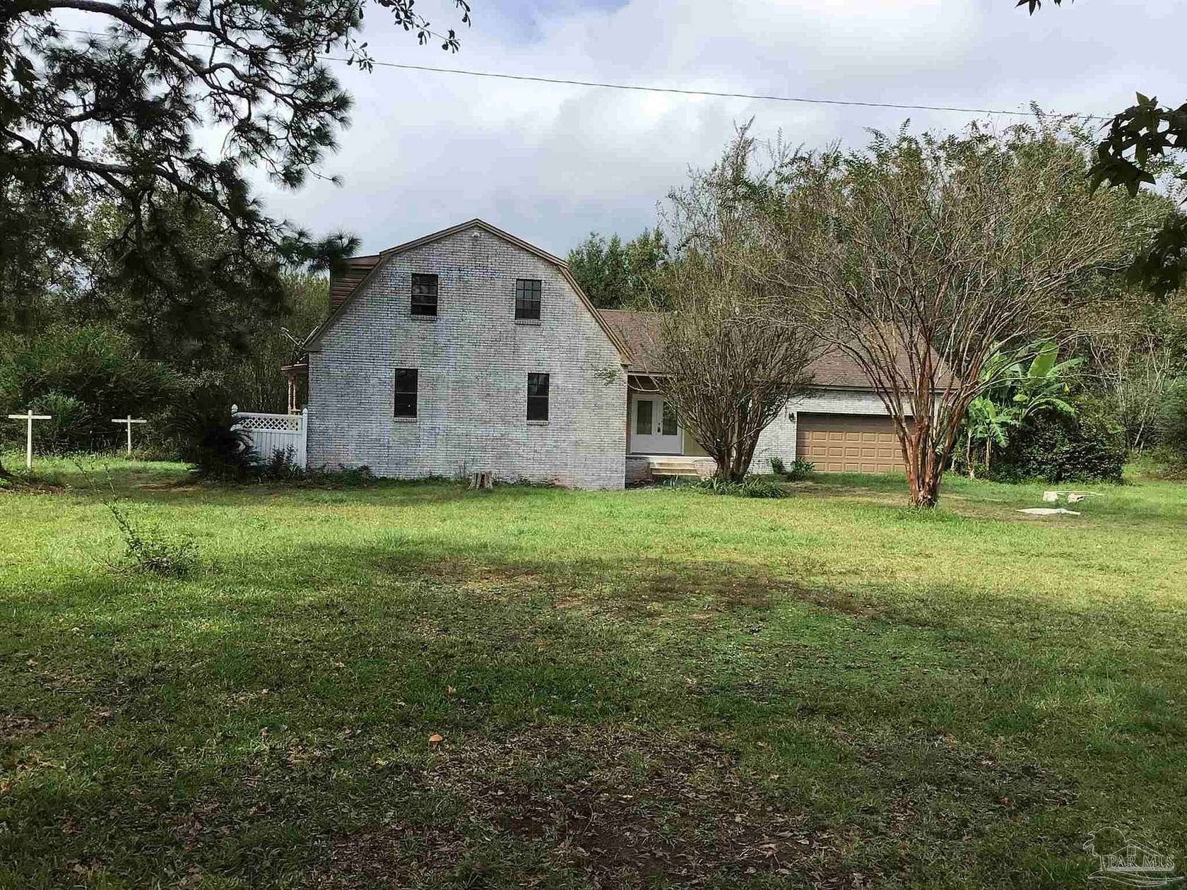 15.18 Acres of Land with Home for Sale in Jay, Florida