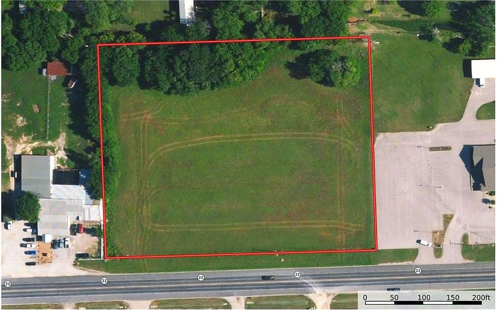 3.9 Acres of Mixed-Use Land for Sale in Hillsboro, Texas