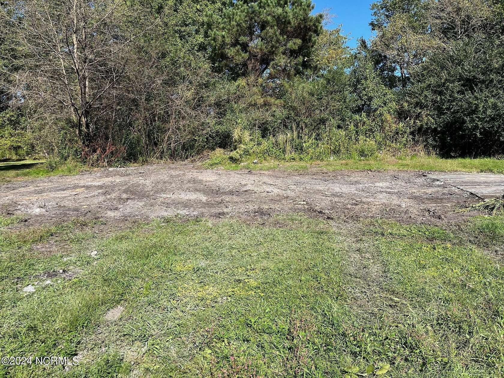 0.42 Acres of Land for Sale in Elizabeth City, North Carolina