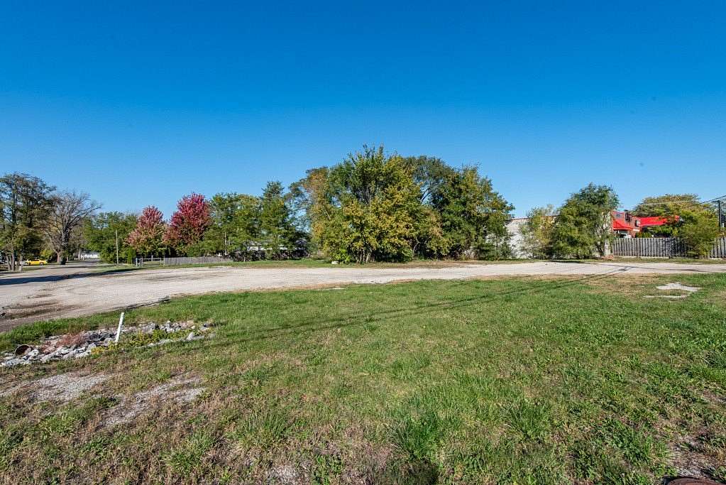 0.51 Acres of Commercial Land for Sale in Beach Park, Illinois