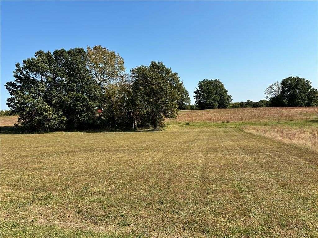 0.41 Acres of Residential Land for Sale in Gallatin, Missouri