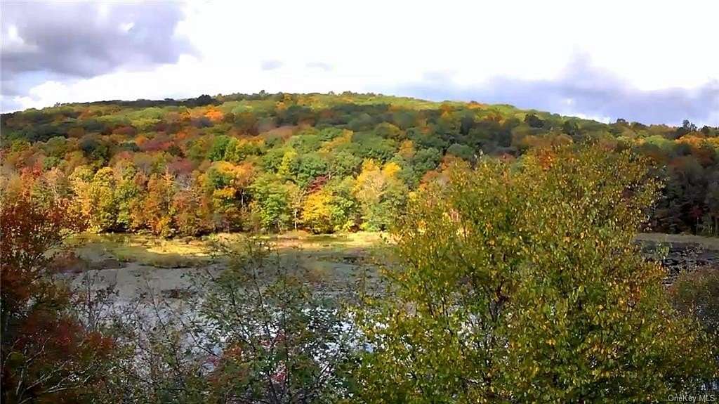 0.54 Acres of Residential Land for Sale in Lake Peekskill, New York