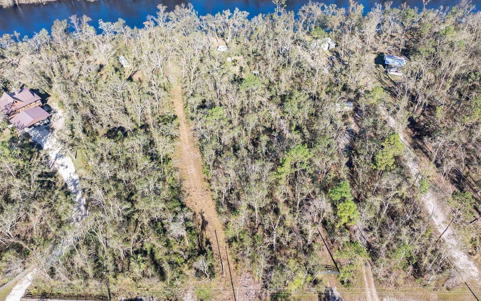 2 Acres of Residential Land for Sale in Live Oak, Florida