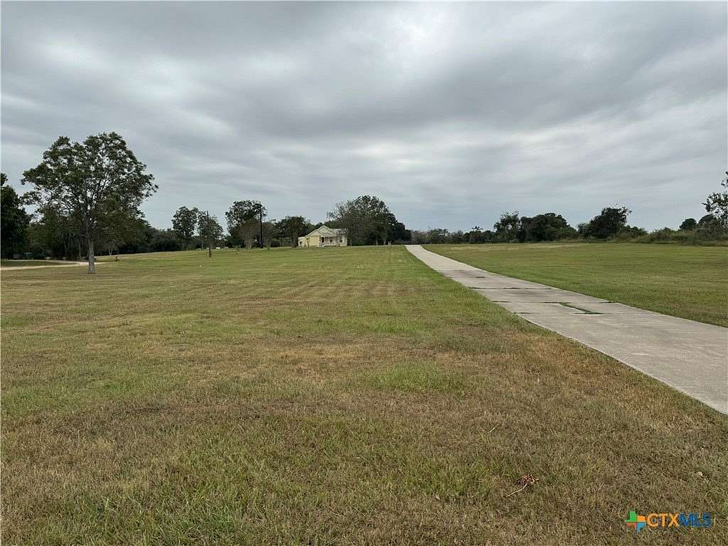 15.03 Acres of Land with Home for Sale in Victoria, Texas