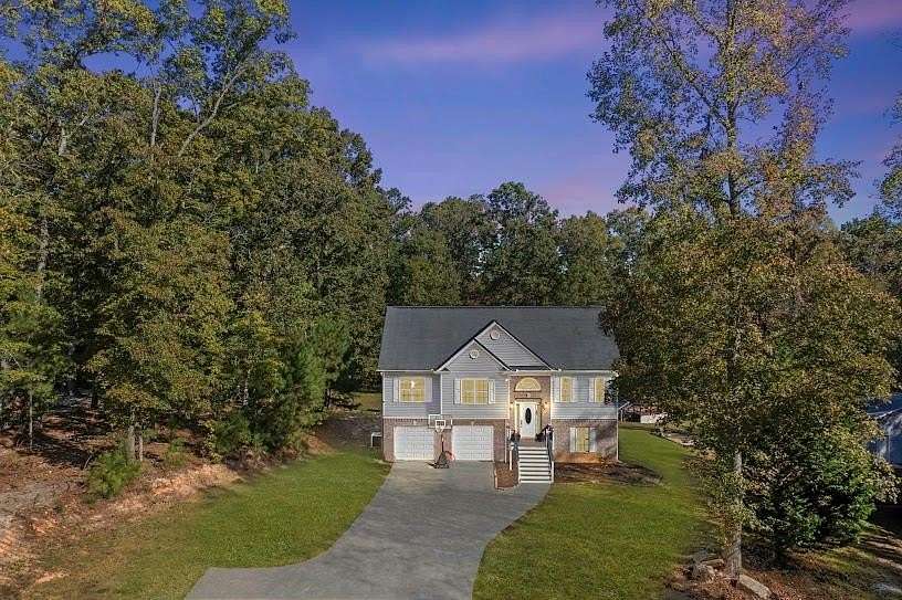 2.66 Acres of Residential Land with Home for Sale in Carrollton, Georgia