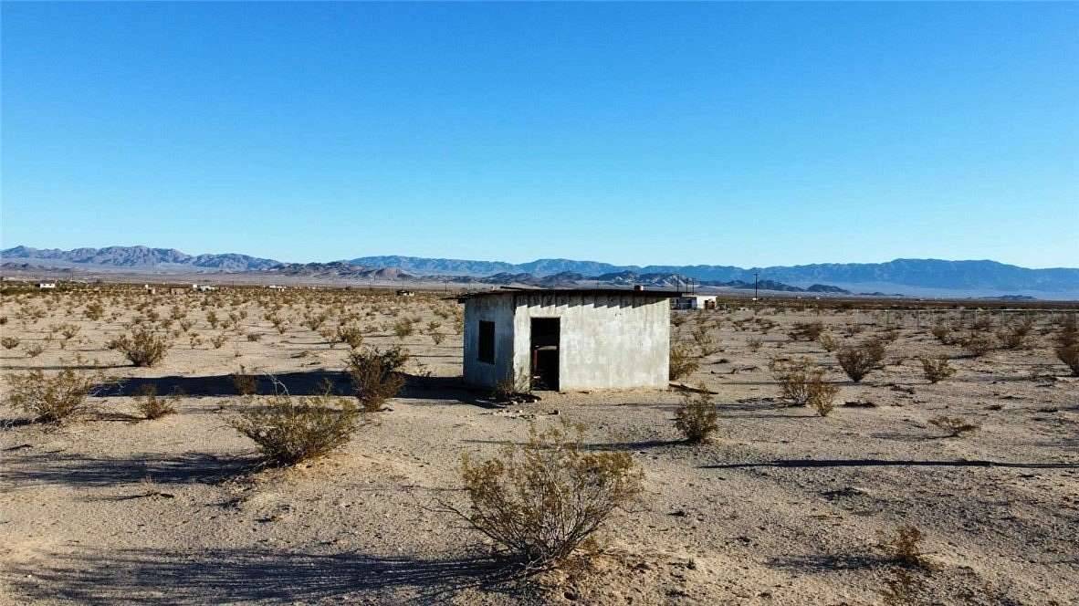 2.5 Acres of Land for Sale in Twentynine Palms, California