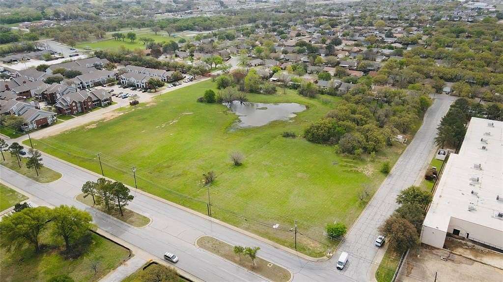 1.25 Acres of Mixed-Use Land for Sale in Bedford, Texas