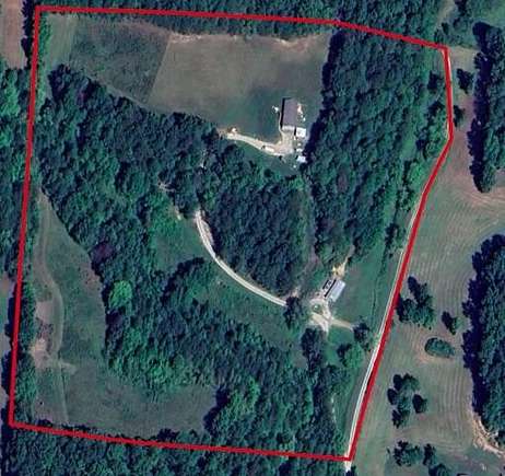 16.77 Acres of Land with Home for Sale in Annville, Kentucky