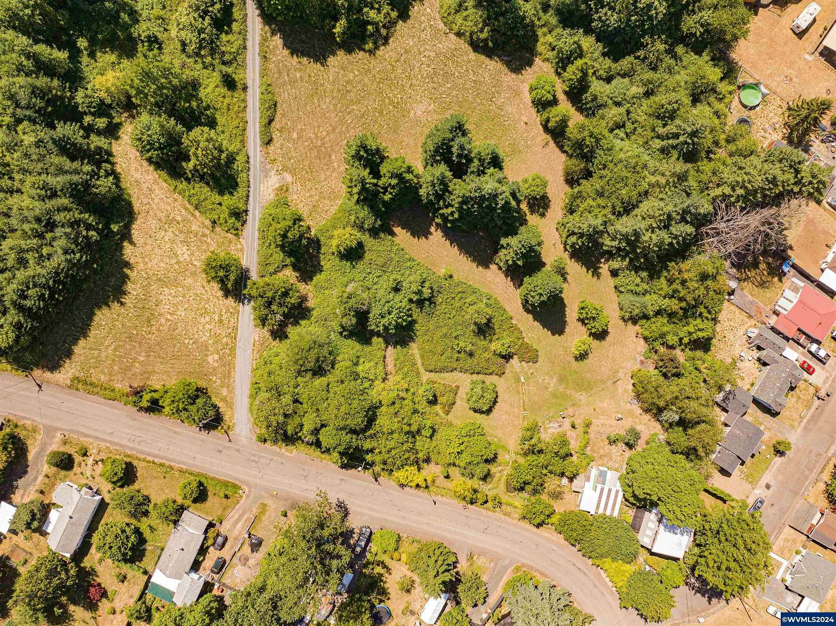 2.33 Acres of Residential Land for Sale in Sweet Home, Oregon