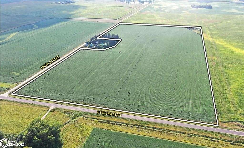 557 Acres of Agricultural Land with Home for Auction in Klemme, Iowa