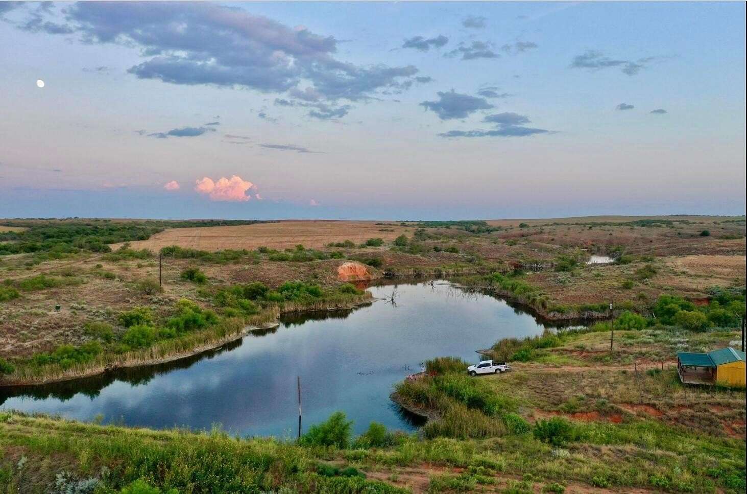 952.4 Acres of Recreational Land & Farm for Sale in Estelline, Texas