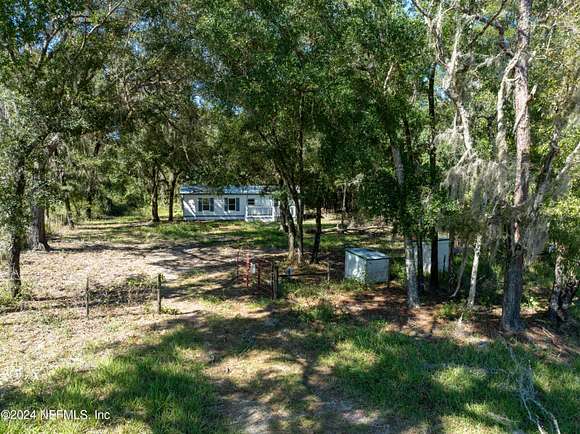 2 Acres of Residential Land with Home for Sale in Hawthorne, Florida