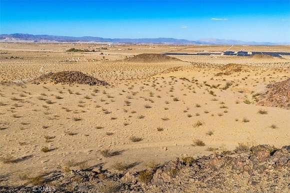 32 Acres of Land for Sale in Twentynine Palms, California