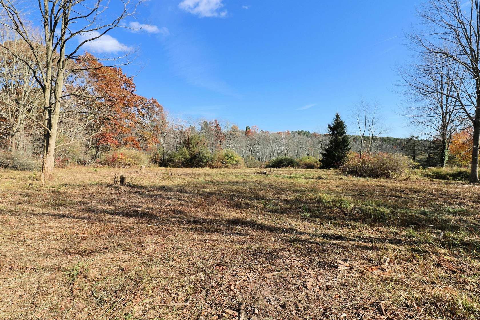 1.62 Acres of Residential Land for Sale in Litchfield, Connecticut