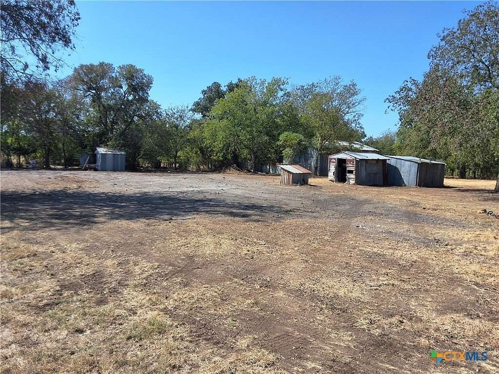 5.883 Acres of Improved Land for Sale in Salado, Texas