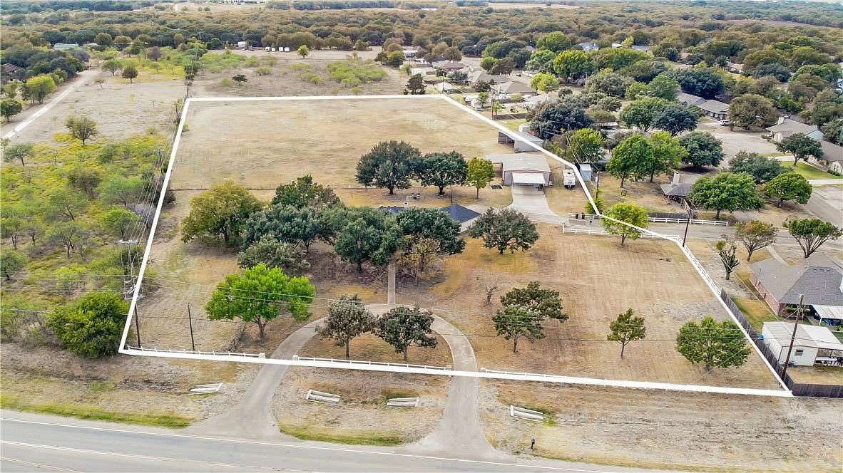 5.296 Acres of Land with Home for Sale in Woodway, Texas