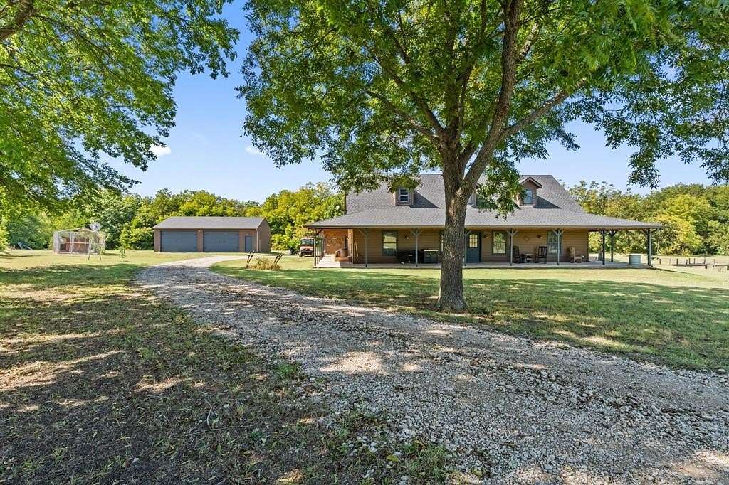 15.538 Acres of Land with Home for Sale in McKinney, Texas