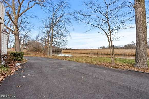 6.46 Acres of Residential Land with Home for Sale in Salem, New Jersey