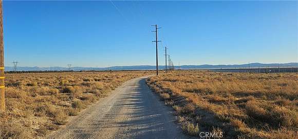 5 Acres of Agricultural Land for Sale in Rosamond, California