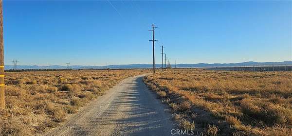 5 Acres of Land for Sale in Rosamond, California