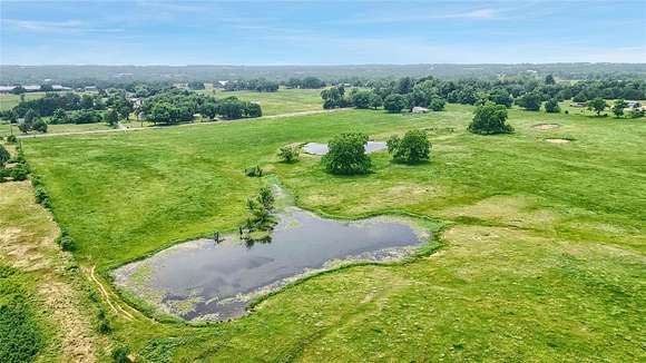 37 Acres of Agricultural Land for Sale in Whitesboro, Texas