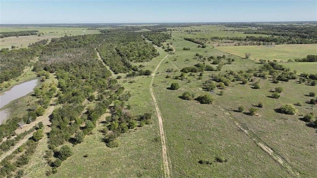 5.01 Acres of Residential Land for Sale in Wills Point, Texas