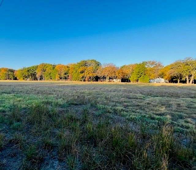 1.23 Acres of Residential Land for Sale in Bonham, Texas