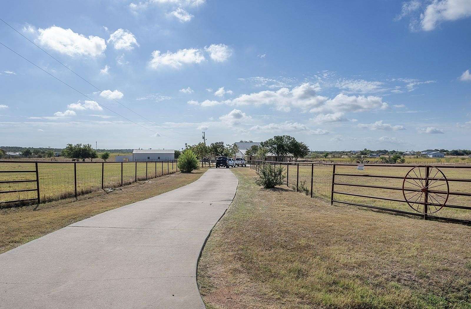 23 Acres of Improved Mixed-Use Land for Sale in Jarrell, Texas