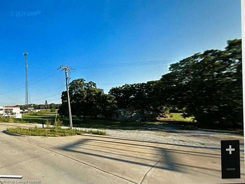 15.3 Acres of Improved Commercial Land for Sale in Sallisaw, Oklahoma