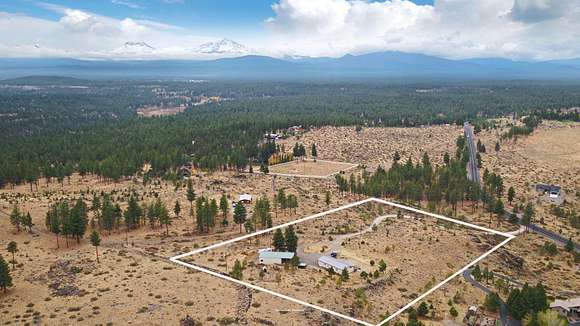 5.1 Acres of Residential Land with Home for Sale in Sisters, Oregon