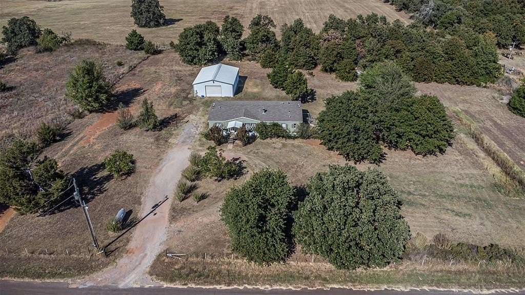 2.5 Acres of Residential Land with Home for Sale in Blanchard, Oklahoma