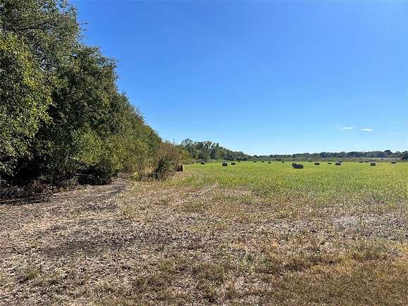 8.52 Acres of Land for Sale in Italy, Texas