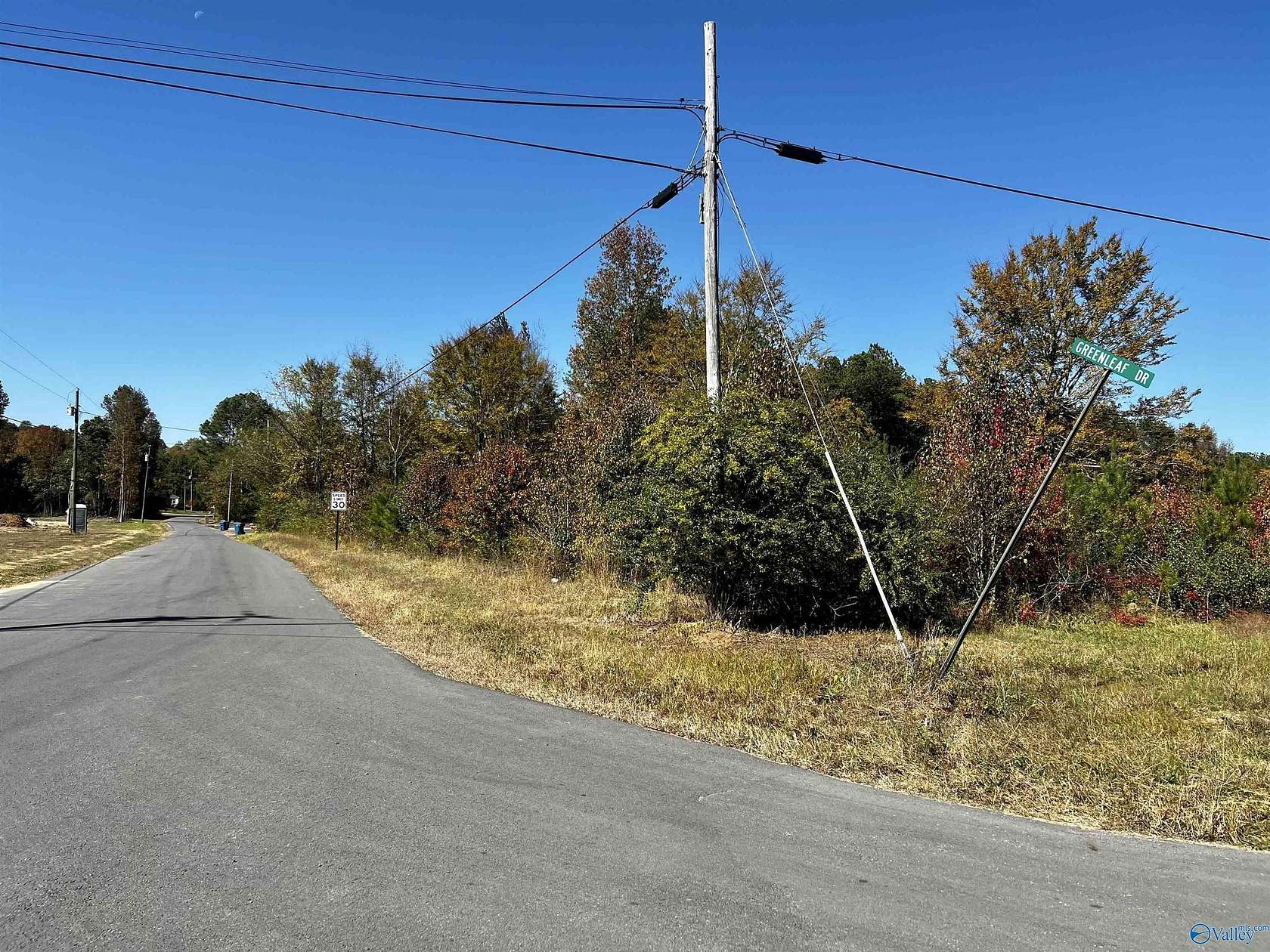 2.5 Acres of Land for Sale in Guntersville, Alabama