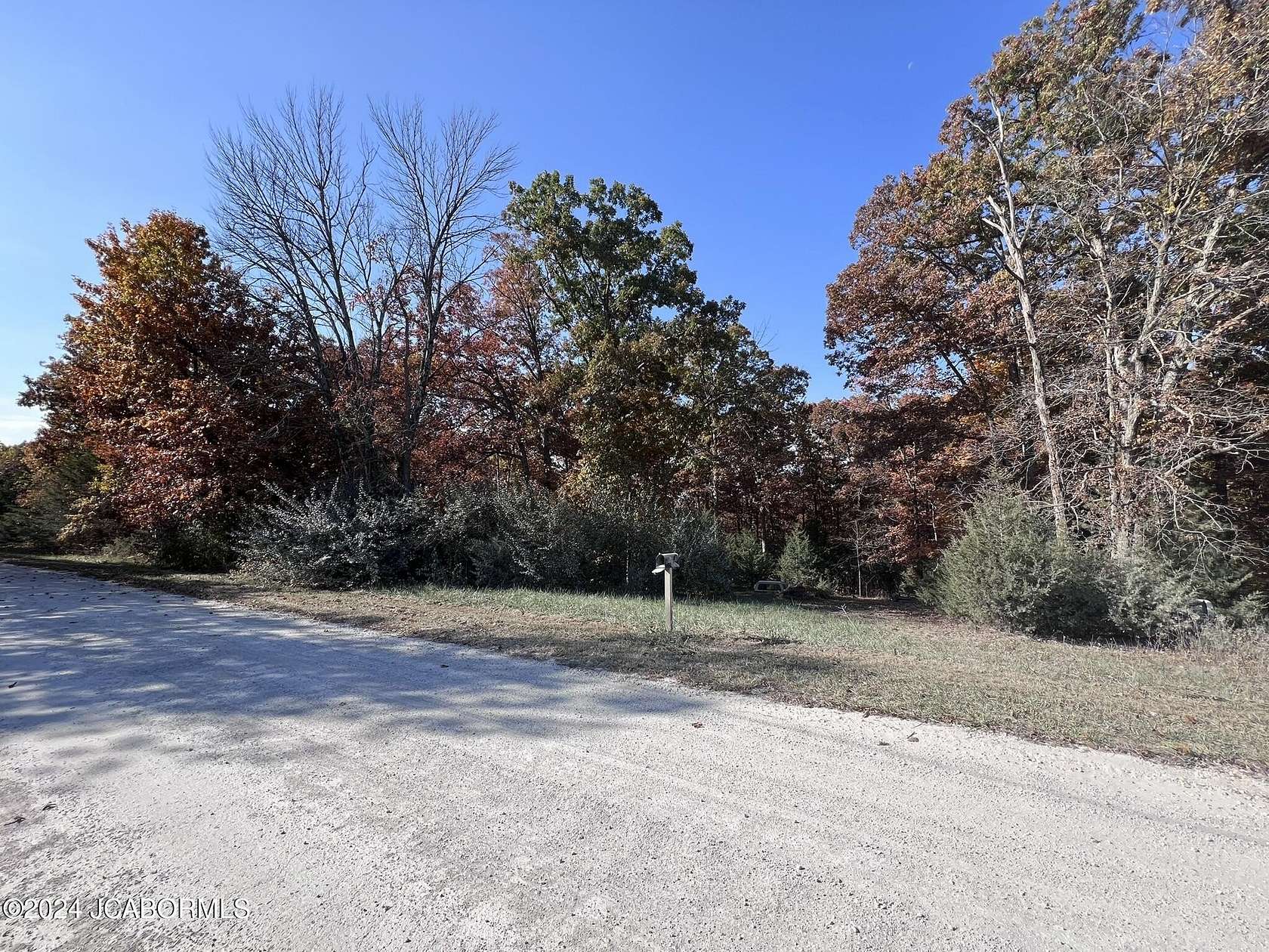 1 Acre of Residential Land for Sale in New Bloomfield, Missouri