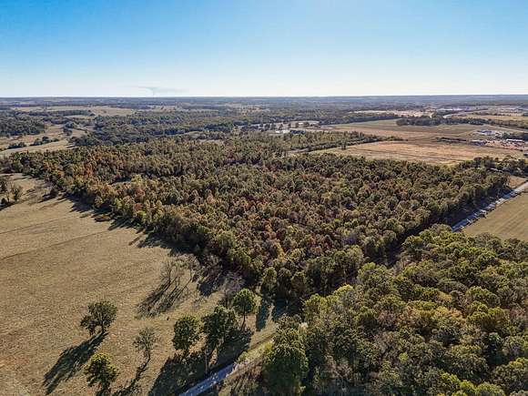 80 Acres of Recreational Land for Sale in Aurora, Missouri