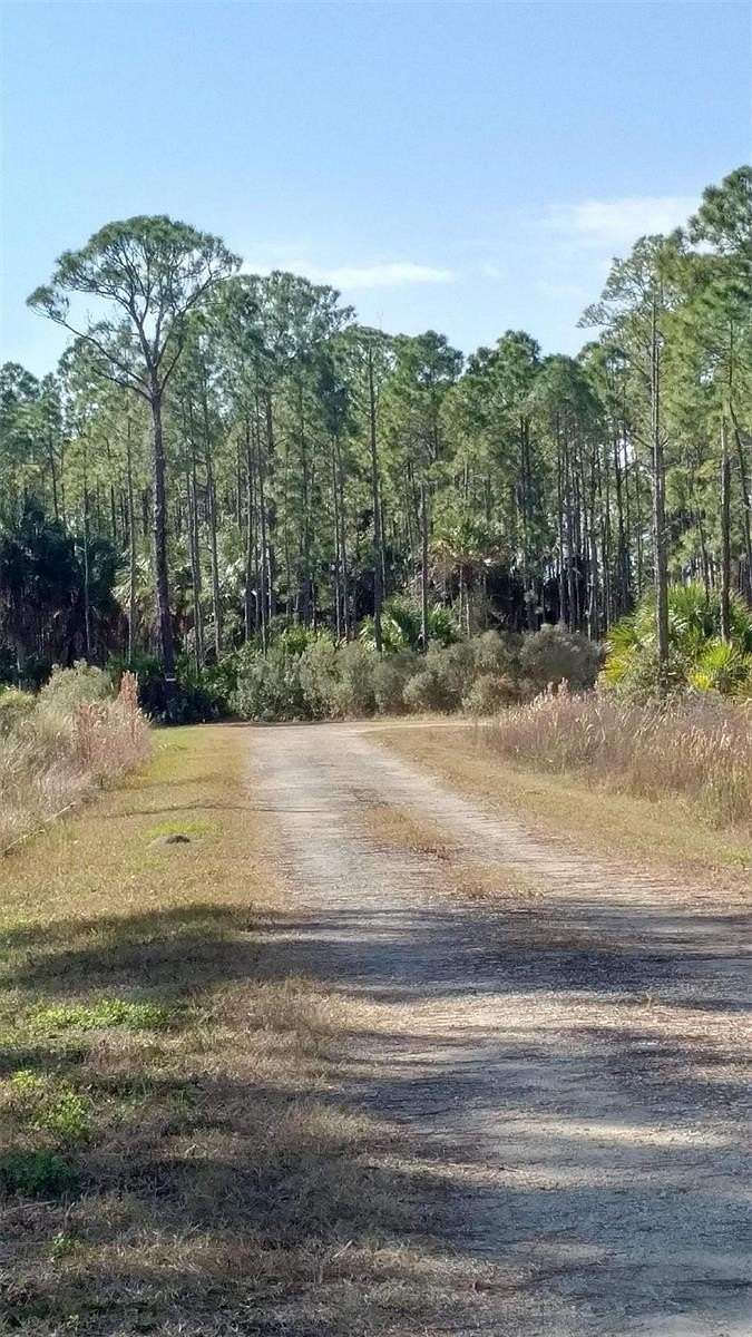 1.15 Acres of Land for Sale in Cedar Key, Florida