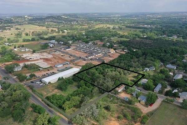 2.216 Acres of Residential Land for Sale in Fredericksburg, Texas