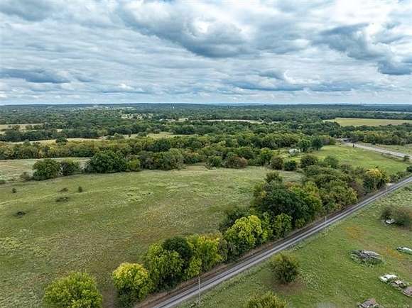 6 Acres of Residential Land for Sale in Wagoner, Oklahoma